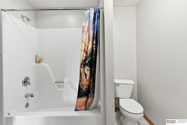 17321 Monroe Circle, Omaha, NE 68135