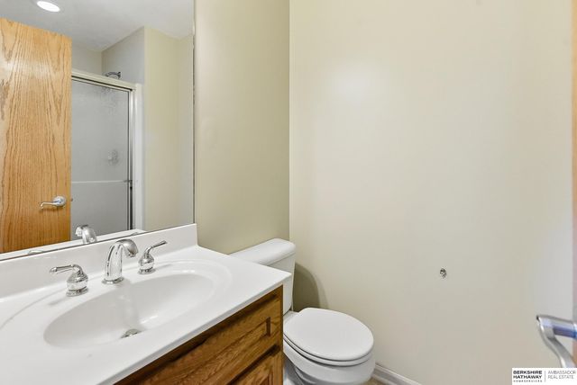 17321 Monroe Circle, Omaha, NE 68135