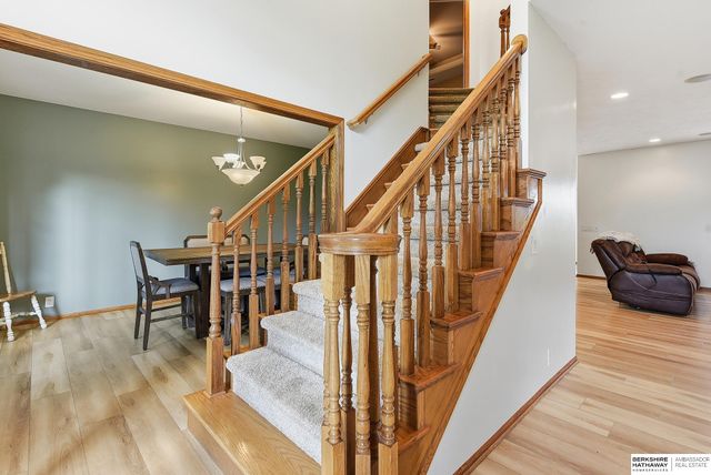 17321 Monroe Circle, Omaha, NE 68135