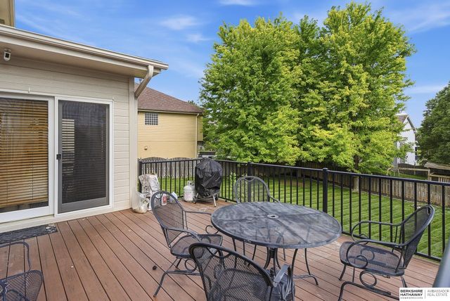 17321 Monroe Circle, Omaha, NE 68135