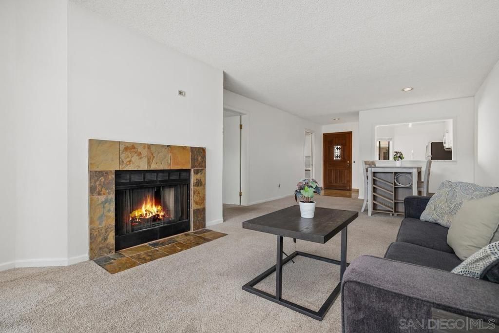 Image 4 of property listing at 3525 Lebon 209, San Diego, CA 92122