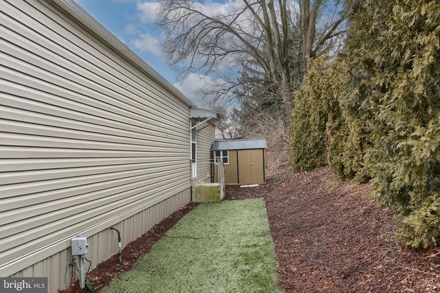 14 SHELLIE ST, Lebanon, PA 17046