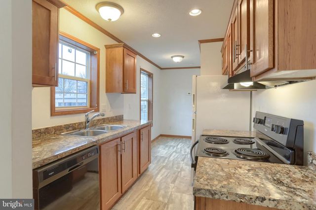 14 SHELLIE ST, Lebanon, PA 17046