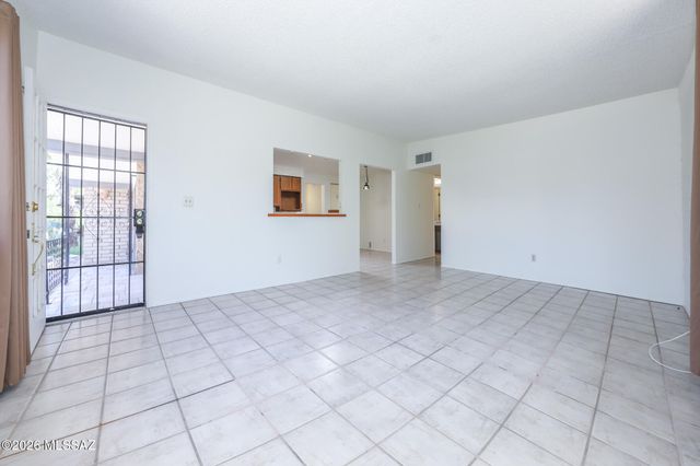 5008 E Adams Street, Tucson, AZ 85712