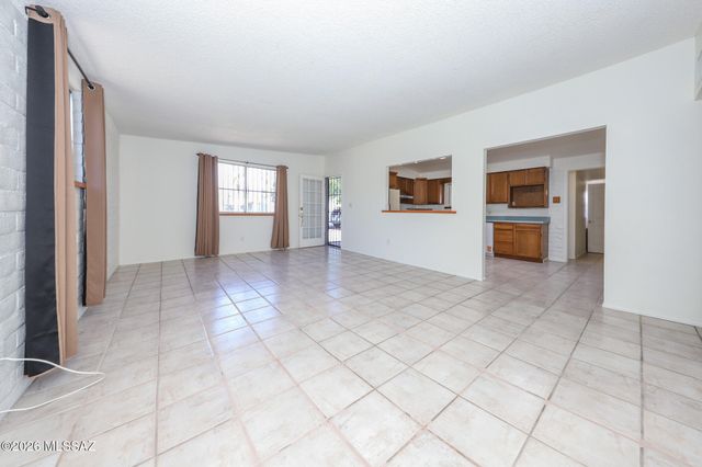 5008 E Adams Street, Tucson, AZ 85712