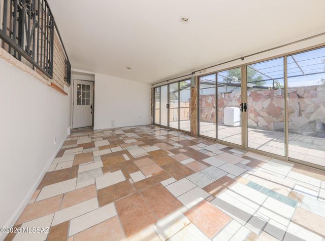 5008 E Adams Street, Tucson, AZ 85712