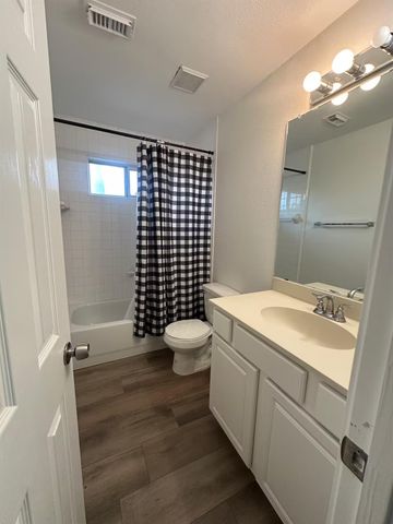 2232 Naomi St Street, Houston, TX 77054