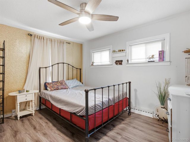 5495 Savoy Drive, Waterford Charter Township, MI 48327