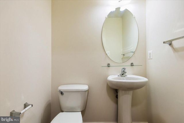 17 KARENDALE CT, Windsor Mill, MD 21244