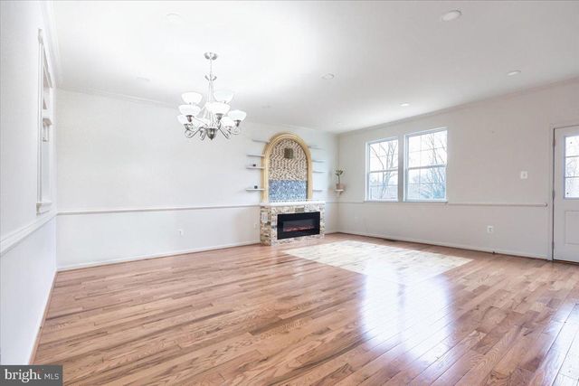 17 KARENDALE CT, Windsor Mill, MD 21244