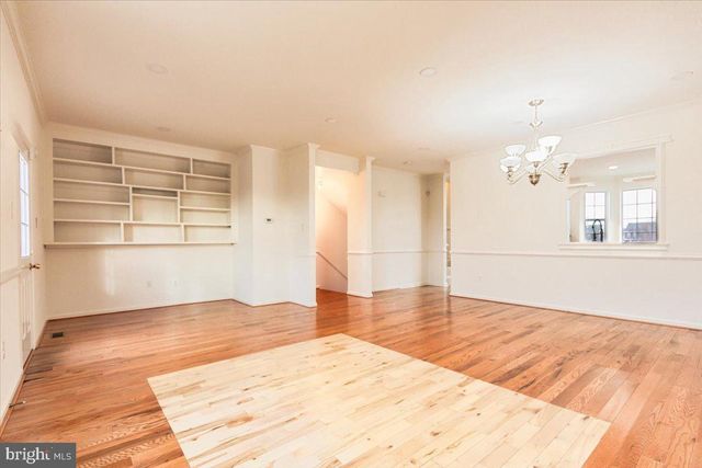 17 KARENDALE CT, Windsor Mill, MD 21244