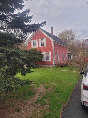 41 Linwood St, Haverhill, MA 01830