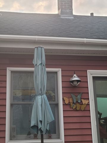 41 Linwood St, Haverhill, MA 01830