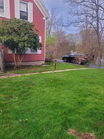 41 Linwood St, Haverhill, MA 01830