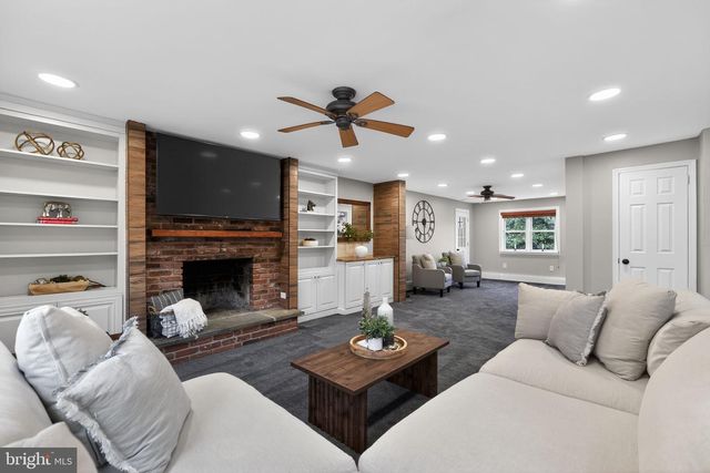 1440 CATHYS LN, North Wales, PA 19454