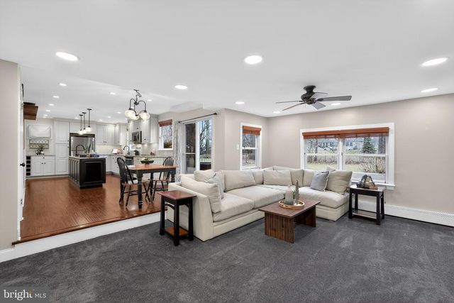 1440 CATHYS LN, North Wales, PA 19454