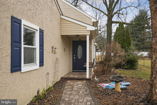 1440 CATHYS LN, North Wales, PA 19454