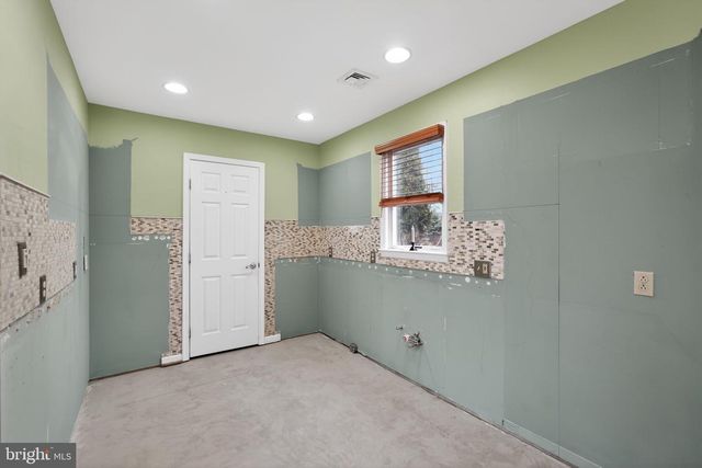 1440 CATHYS LN, North Wales, PA 19454