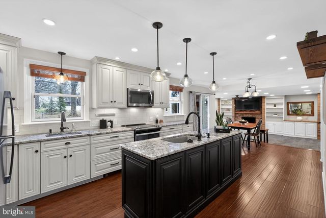 1440 CATHYS LN, North Wales, PA 19454