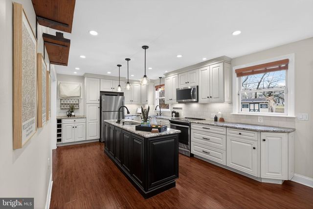 1440 CATHYS LN, North Wales, PA 19454