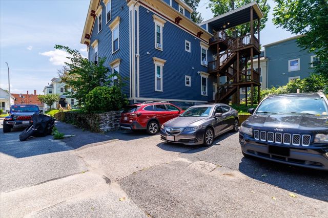 16 West Street 3, Worcester, MA 01609
