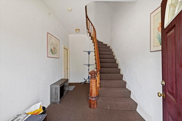 16 West Street 3, Worcester, MA 01609
