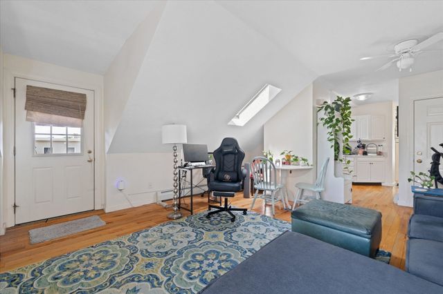 16 West Street 3, Worcester, MA 01609
