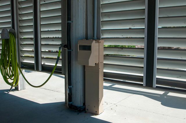 102 Constantin Dr, Golden Meadow, LA 70357