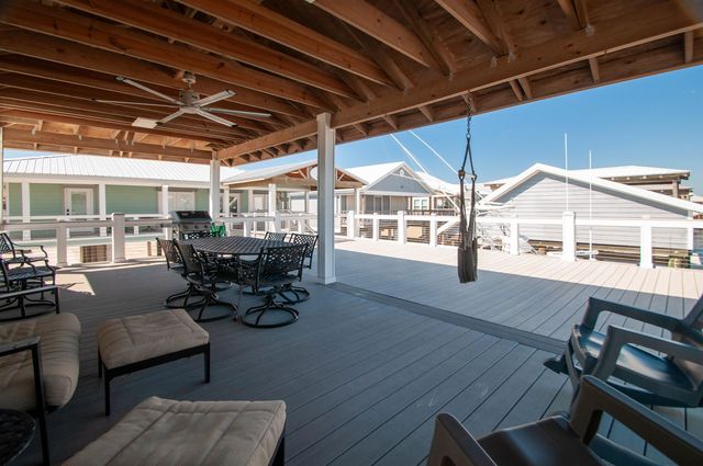 102 Constantin Dr, Golden Meadow, LA 70357