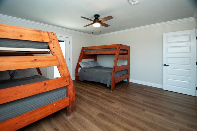 102 Constantin Dr, Golden Meadow, LA 70357