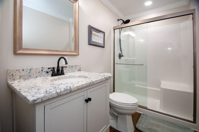 102 Constantin Dr, Golden Meadow, LA 70357