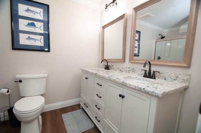 102 Constantin Dr, Golden Meadow, LA 70357