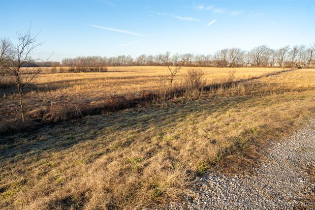 5 E 71st Street S, Broken Arrow, OK 74012