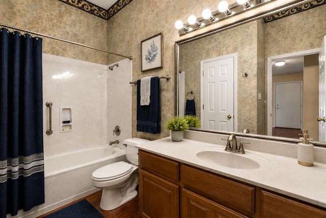 434 Vicksburg Ave, Kerrville, TX 78028