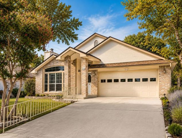 434 Vicksburg Ave, Kerrville, TX 78028