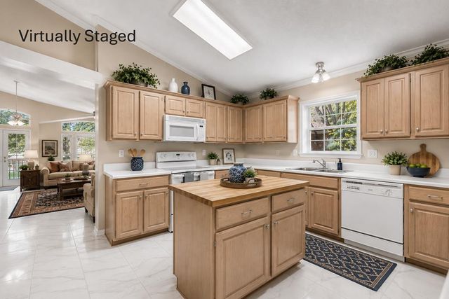 434 Vicksburg Ave, Kerrville, TX 78028