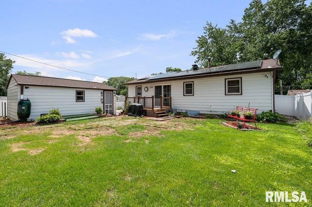 1203 N THORNWOOD Avenue, Davenport, IA 52804