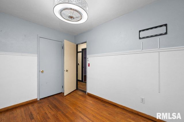 1203 N THORNWOOD Avenue, Davenport, IA 52804