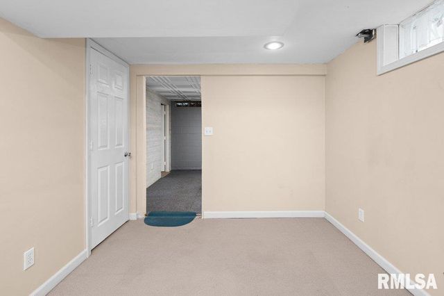 1203 N THORNWOOD Avenue, Davenport, IA 52804