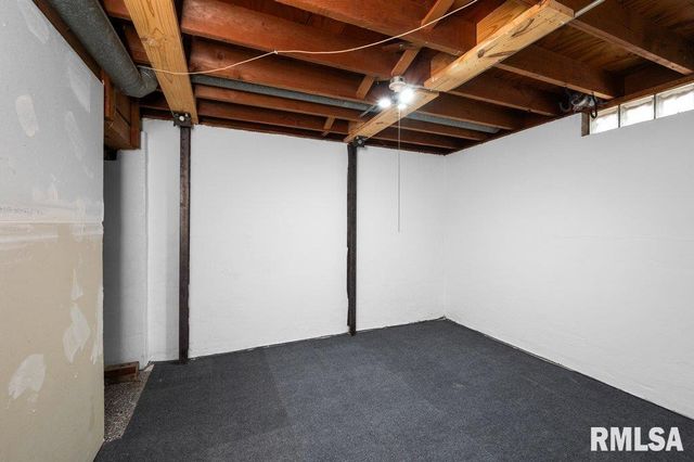 1203 N THORNWOOD Avenue, Davenport, IA 52804