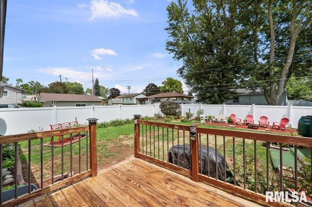 1203 N THORNWOOD Avenue, Davenport, IA 52804