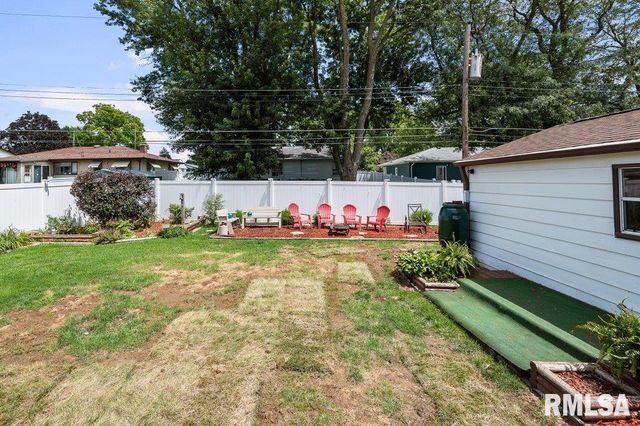 1203 N THORNWOOD Avenue, Davenport, IA 52804