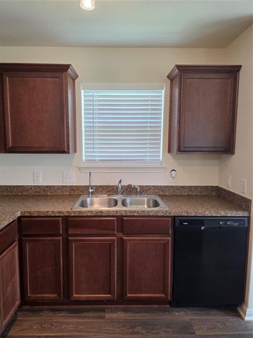 723 Crystal Lakes Drive, Brookshire, TX 77423