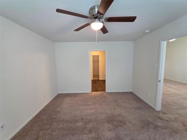 723 Crystal Lakes Drive, Brookshire, TX 77423