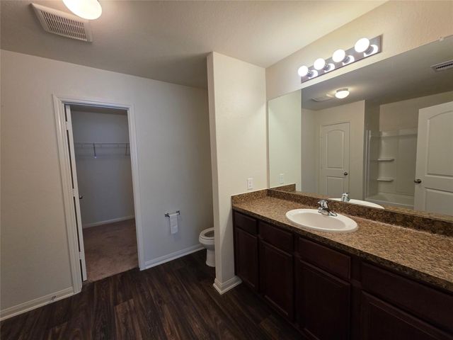 723 Crystal Lakes Drive, Brookshire, TX 77423