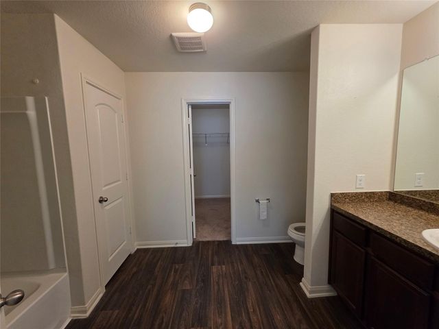 723 Crystal Lakes Drive, Brookshire, TX 77423