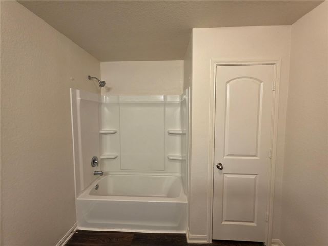 723 Crystal Lakes Drive, Brookshire, TX 77423
