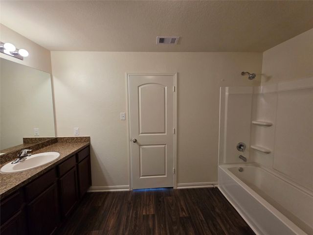 723 Crystal Lakes Drive, Brookshire, TX 77423