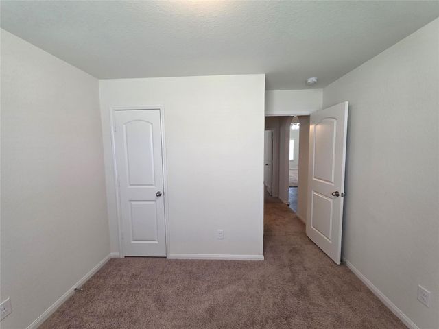 723 Crystal Lakes Drive, Brookshire, TX 77423