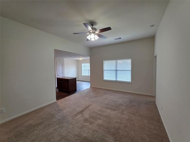 723 Crystal Lakes Drive, Brookshire, TX 77423